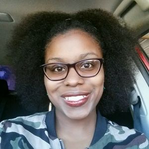 Meet your Posher, Stephanie
